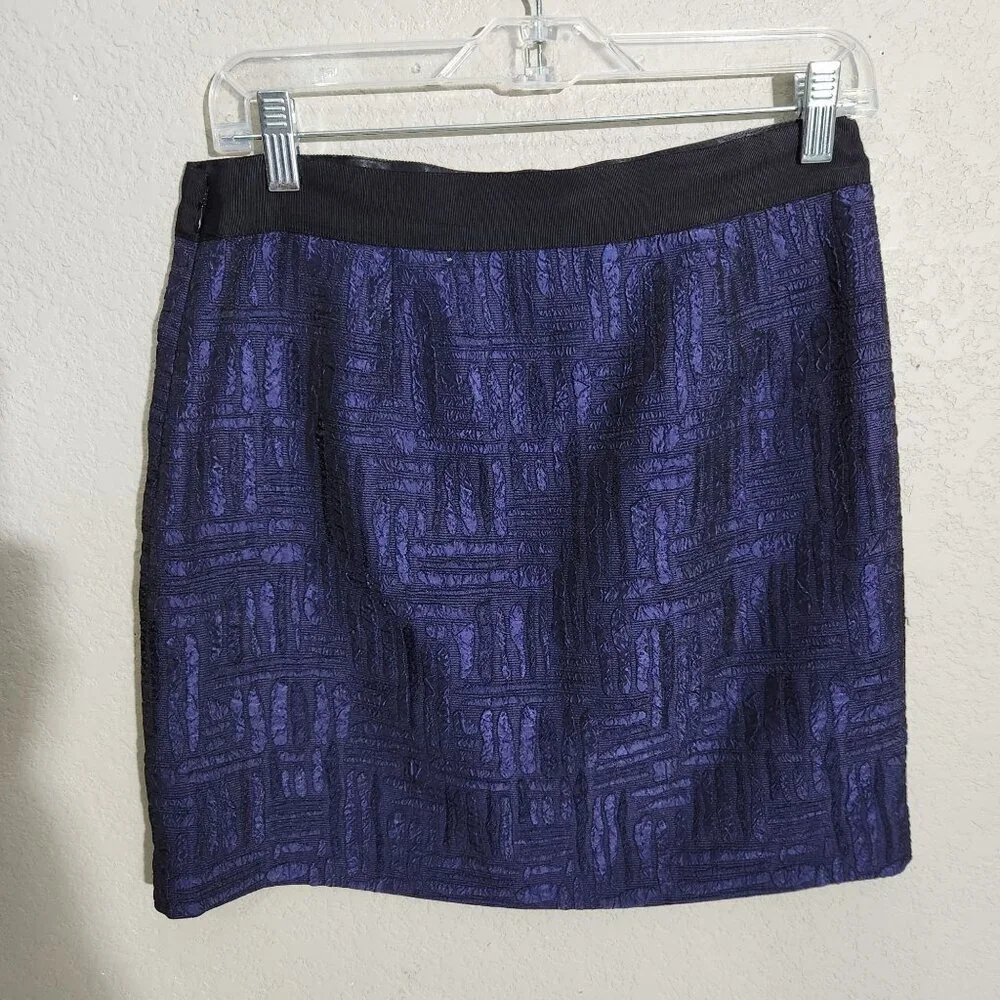 Banana Republic Skirt size 4 Purple Textured Geometric Jacquard